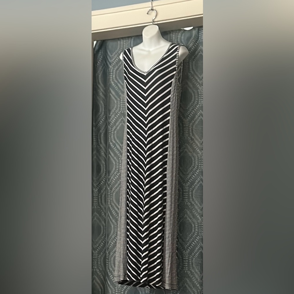 Gray & White striped maxi dress in flattering pattern, comfortable and modern.